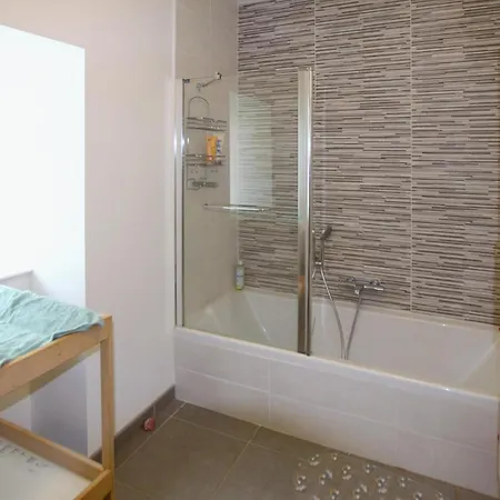 3 Bedroom Cozy In Dom wakacyjny