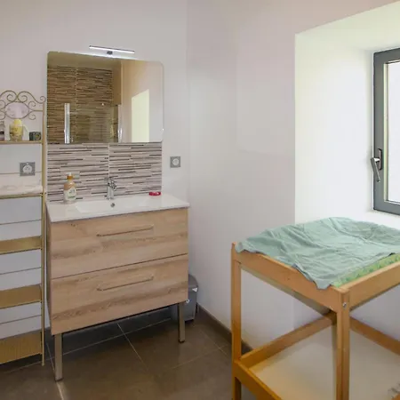 3 Bedroom Cozy In Mayres (Ardeche)