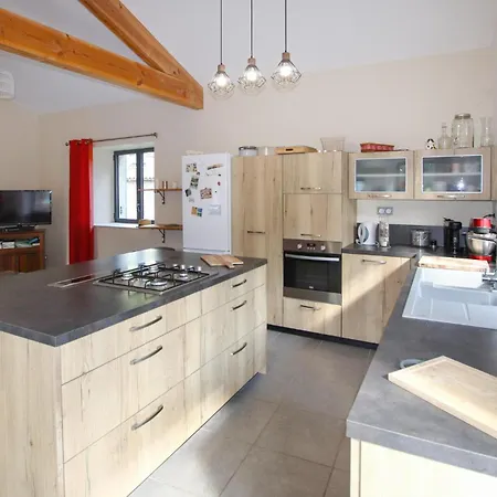 3 Bedroom Cozy In